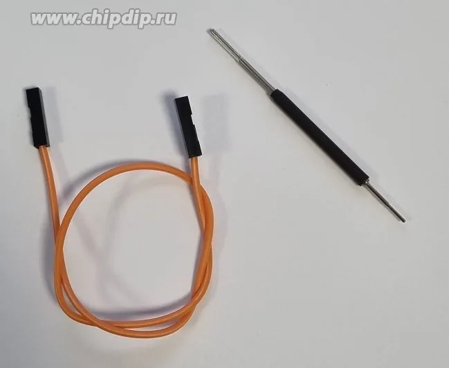 Щуп-зажим для тестирования выводных компонентов. Диаметр зажима 0,13 мм. Цвет произвольный