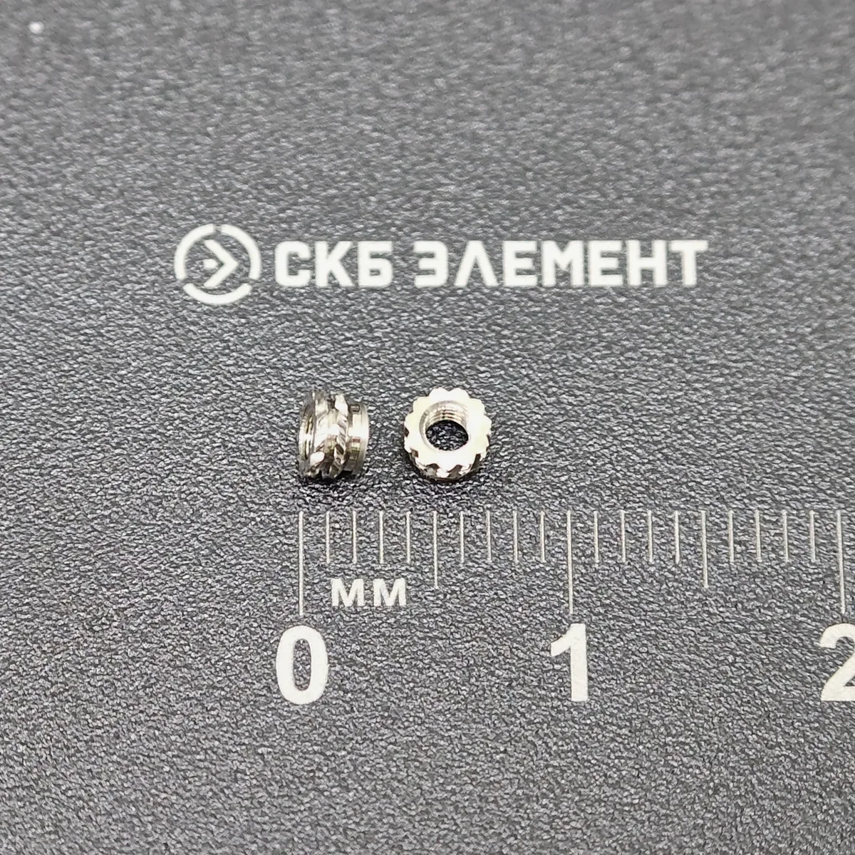 М2-OD3,2-L2-AISI Втулка резьбовая вплавляемая, сквозная. Нерж. сталь