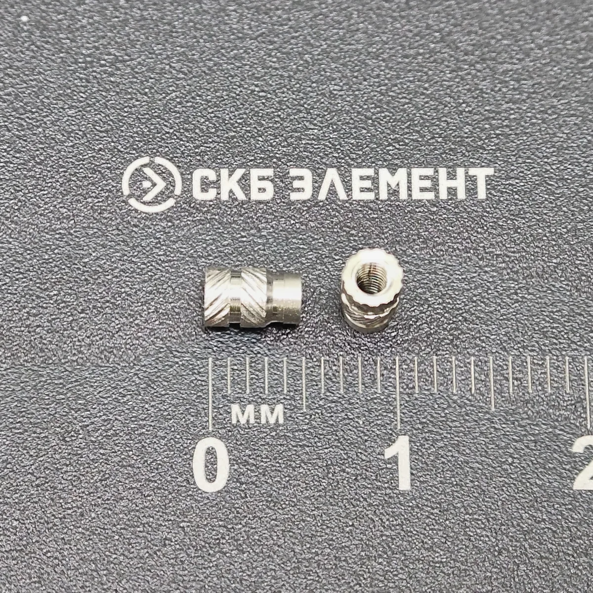 М2-OD3,2-L5-AISI Втулка резьбовая вплавляемая, сквозная. Нерж. сталь