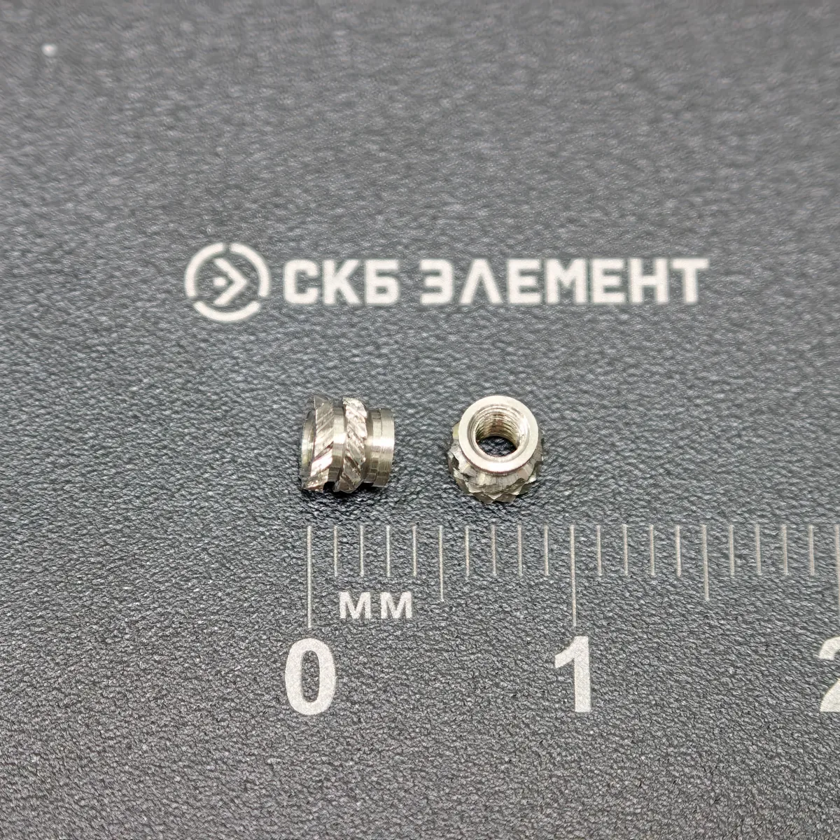 М2-OD3,6-L3-AISI Втулка резьбовая вплавляемая, сквозная. Нерж. сталь