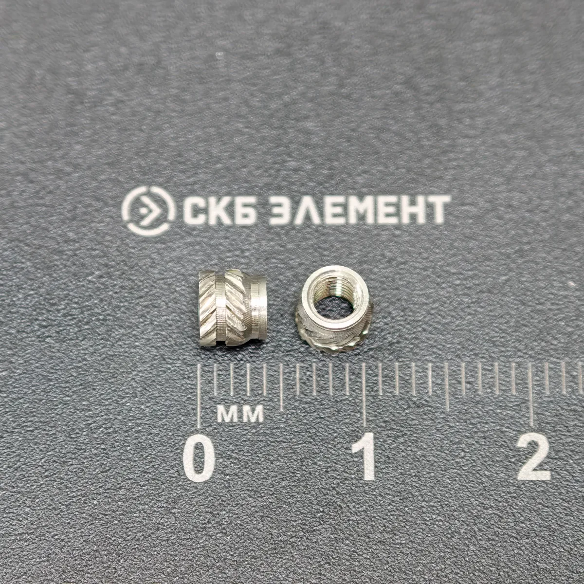 М3-OD4,6-L4-AISI Втулка резьбовая вплавляемая, сквозная. Нерж. сталь