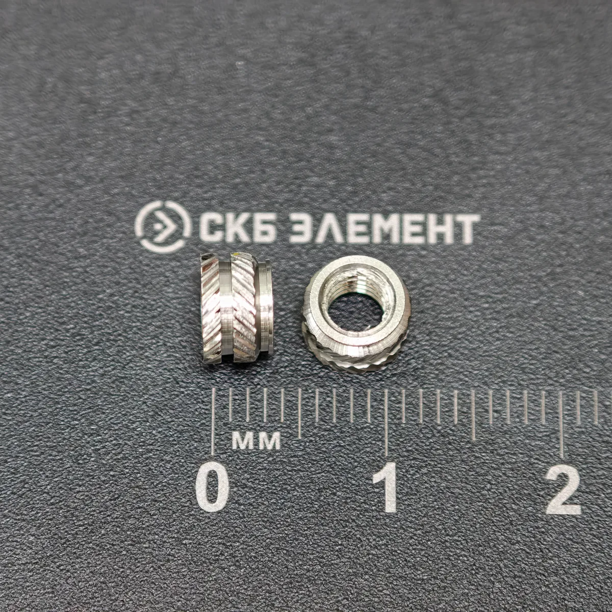 М4-OD6,3-L4-AISI Втулка резьбовая вплавляемая, сквозная. Нерж. сталь