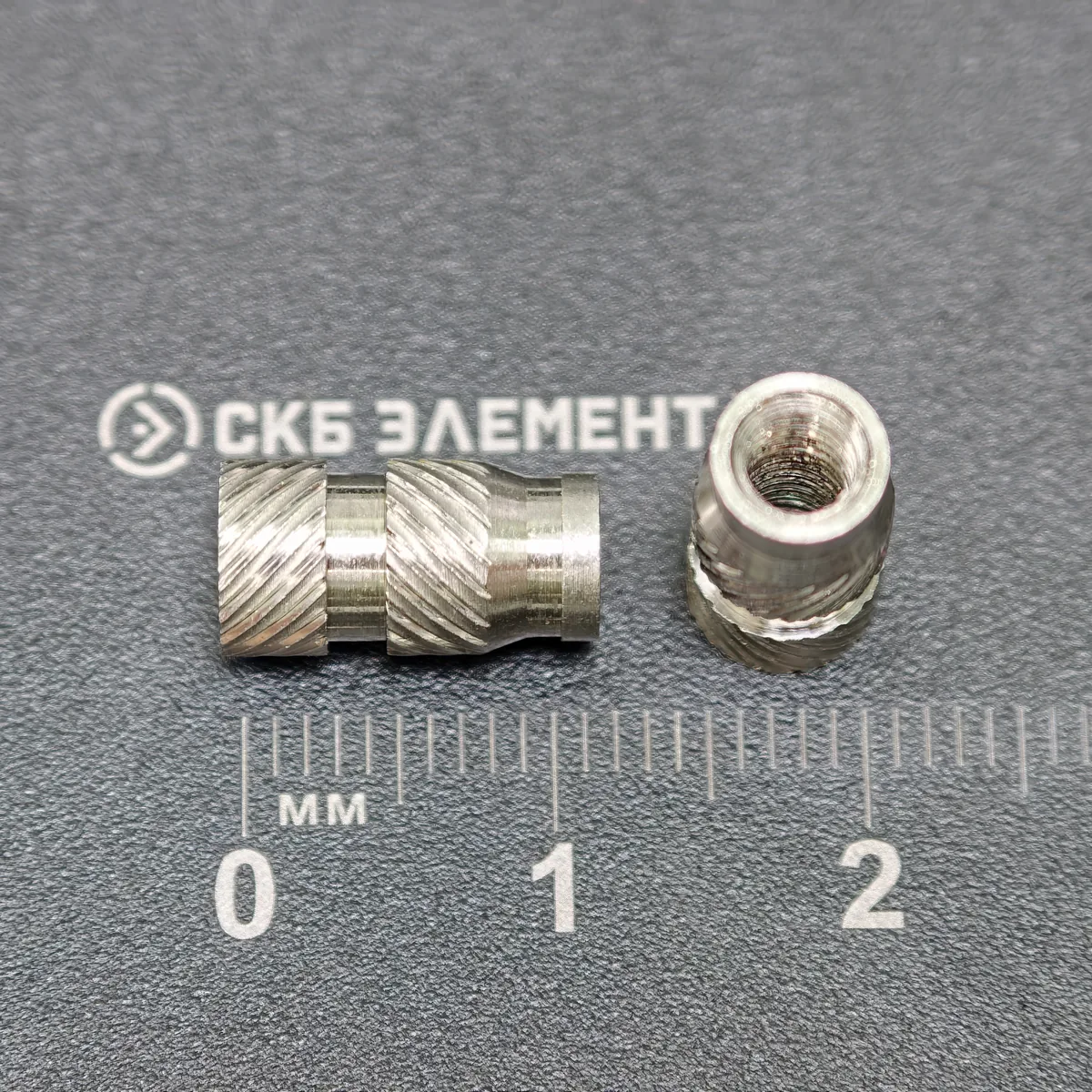 М4-OD6,3-L12-AISI Втулка резьбовая вплавляемая, сквозная. Нерж. сталь